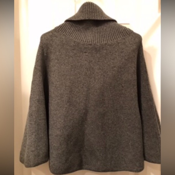 Grey Gap Cowl Neck Cape. Pockets on Each Sides, Wool/Cashmere Blend Size XS/S - Picture 2 of 10